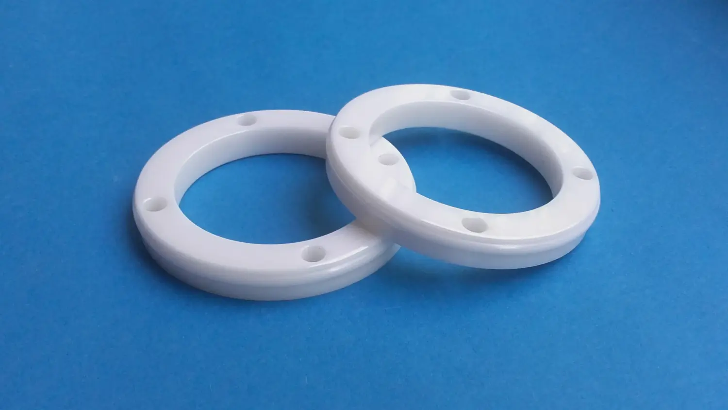 Zirconium oxide (ZrO2) ceramics from CC ceramic components e. K. 